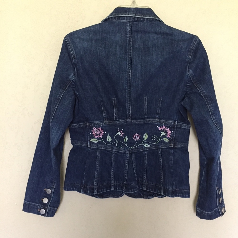 Jones Wear Jeans Denim Jacket Embroidery Size 6 - Picture 3 of 6
